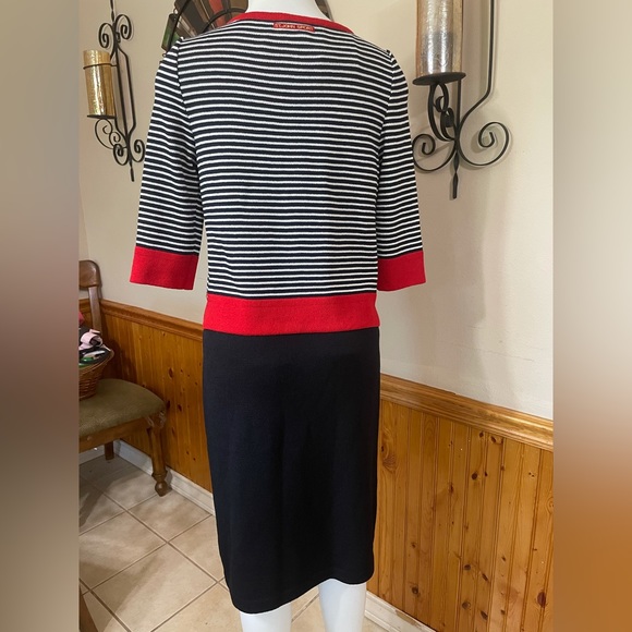 St. John Navy/Classic Red Sweater - Picture 3 of 14